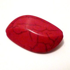 Howlite Rouge